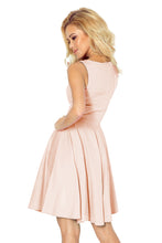 Load image into Gallery viewer, Dress circle - heart-shaped neckline - very lihgt pink 114-8