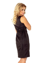 Load image into Gallery viewer, Numoco MEMORY - dress with binding - black 126-1
