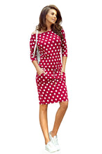 Cargar imagen en el visor de la galería, Numoco 13-111 Sports dress with binding and pockets - burgundy + polka dots