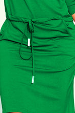 Cargar imagen en el visor de la galería, 13-95 Sports dress with binding and pockets - green
