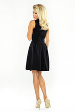 Load image into Gallery viewer, Dress with neckline and pockets - black 160-1