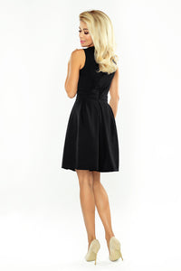 Dress with neckline and pockets - black 160-1