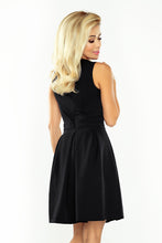 Load image into Gallery viewer, Dress with neckline and pockets - black 160-1