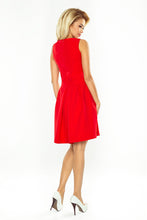 Load image into Gallery viewer, Dress with neckline and pockets - red 160-3