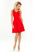 Load image into Gallery viewer, Dress with neckline and pockets - red 160-3