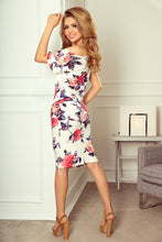 Load image into Gallery viewer, Numoco 203-1 Sports dress with short sleeves, button and flap - red flowers