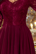 Charger l&#39;image dans la galerie, Numoco 210-1 NICOLLE - dress with longer back with lace neckline - burgundy color