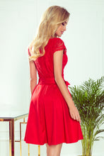 Load image into Gallery viewer, Numoco 242-4 ANNA dress with neckline and lace - Red colour
