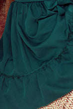 Cargar imagen en el visor de la galería, 265-1 DAISY Dress with frills - green