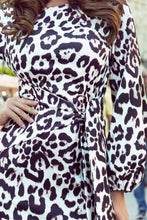 Load image into Gallery viewer, Numoco 275-3 JENNY Comfortable dress with binding at the waist - panther