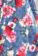 Charger l&#39;image dans la galerie, Numoco 281-2 SOPHIE Comfortable Oversize dress - flowers on jeans
