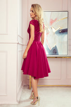 Load image into Gallery viewer, Numoco 300-4 PATRICIA - dress with longer back with lace neckline - Burgundy color