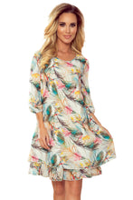 Cargar imagen en el visor de la galería, Numoco 303-1 IVETTE chiffon dress with a neckline at the back - COLORFUL FEATHERS