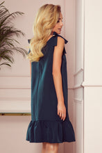 Cargar imagen en el visor de la galería, Numoco 306-2 ROSITA Dress with bows on the shoulders and frill - green