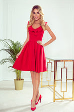 Load image into Gallery viewer, Numoco 307-1 POLA dress with frills on the neckline - red