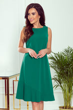 Load image into Gallery viewer, Numoco 308-1 KARINE - trapezoidal dress with asymmetrical pleat - green
