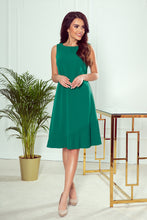 Load image into Gallery viewer, Numoco 308-1 KARINE - trapezoidal dress with asymmetrical pleat - green