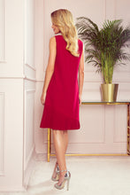 Load image into Gallery viewer, Numoco 308-2 KARINE - trapezoidal dress with asymmetrical pleat - red