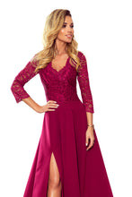 Cargar imagen en el visor de la galería, Numoco 309-1 AMBER elegant lace long dress with a neckline - Burgundy color