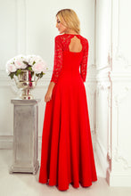 Cargar imagen en el visor de la galería, Numoco 309-3 AMBER elegant lace long dress with a neckline - red color