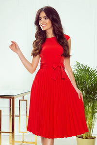 Numoco 311-1 LILA Pleated dress with short sleeves - red