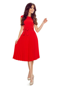 Numoco 311-1 LILA Pleated dress with short sleeves - red