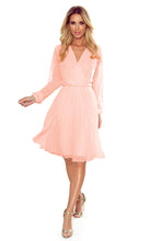 Cargar imagen en el visor de la galería, Numoco 313-2 ISABELLE Pleated dress with neckline and long sleeve - peach color
