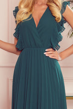 Cargar imagen en el visor de la galería, Numoco 315-1 EMILY Pleated dress with frills and neckline - green