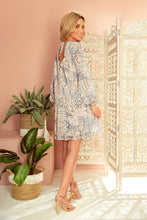 Load image into Gallery viewer, Numoco 319-2 HANNAH chiffon dress with a neckline at the back - beige and blue boho pattern