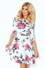 Load image into Gallery viewer, Globed dress with 3/4 sleeve - flowers - Blue 49-13