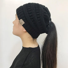 Cargar imagen en el visor de la galería, Trendy Warm winter knitted Chunky Soft Slouchy Beanie
