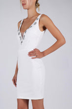 Cargar imagen en el visor de la galería, SOKY SOKA  DRESS WHITE 53018-1