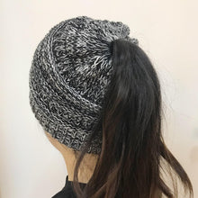 Cargar imagen en el visor de la galería, Trendy Warm winter knitted Chunky Soft Slouchy Beanie