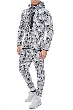 Cargar imagen en el visor de la galería, SWEAT SUIT MAN- WHITE CAMO  52001-1