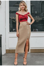 Cargar imagen en el visor de la galería, Slide split button knitted skirt