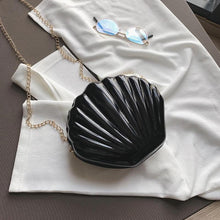 Cargar imagen en el visor de la galería, Shell Chain Shoulder Bag