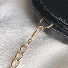 Cargar imagen en el visor de la galería, Shell Chain Shoulder Bag