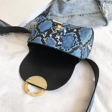 Cargar imagen en el visor de la galería, Snake Pattern Leather Belt Bag