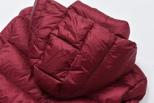 Cargar imagen en el visor de la galería, Winter Warm Hooded Parka