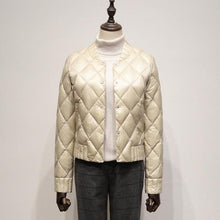 Cargar imagen en el visor de la galería, Ultra Light O Neck Coat