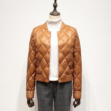 Cargar imagen en el visor de la galería, Ultra Light O Neck Coat