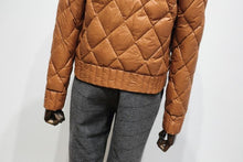 Cargar imagen en el visor de la galería, Ultra Light O Neck Coat