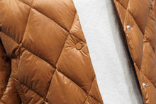 Cargar imagen en el visor de la galería, Ultra Light O Neck Coat
