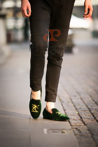 Lion Embroidery Velvet Men shoes