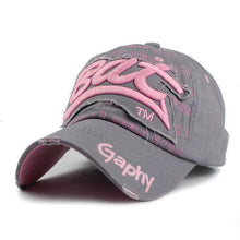 Load image into Gallery viewer, Fitted Leisure Snapback baseball Cap