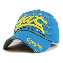 Load image into Gallery viewer, Fitted Leisure Snapback baseball Cap