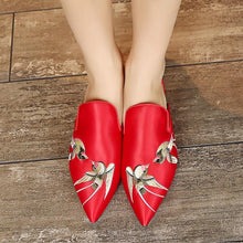 Load image into Gallery viewer, Bird Print Low Heel Mules